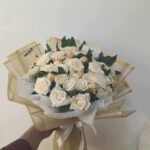 ورد ابيض وشوكلت